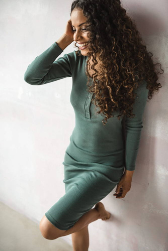 Tummy Sukienka ciążowa i do karmienia z dzianiny w prążek Milk&Love miętowy