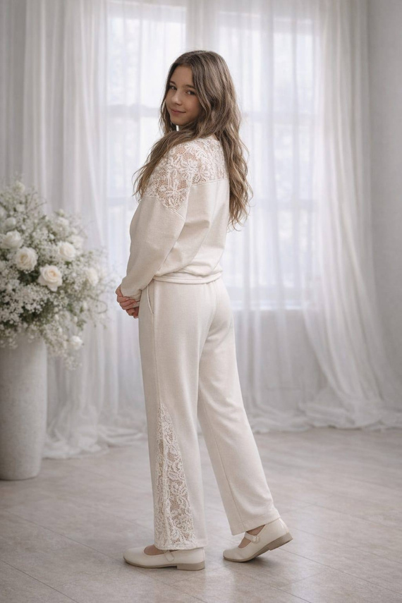 Komplet Eliza Bambarillo śmietankowy z koronką dla nastolatek