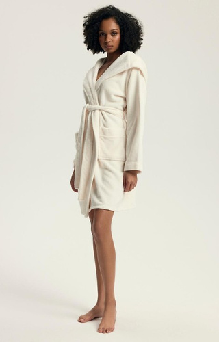 43599 Darlan Szlafrok damski z kapturem Henderson cream – miękki, lekki, przed kolano