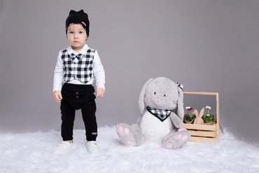 Komplet 163353 "Bunny Kratka" czapka, apaszka, body i spodnie Nicol - czarny/biały