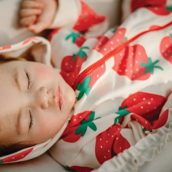 Strawberry & Love Eevi Dresowy Pajac z kapturem