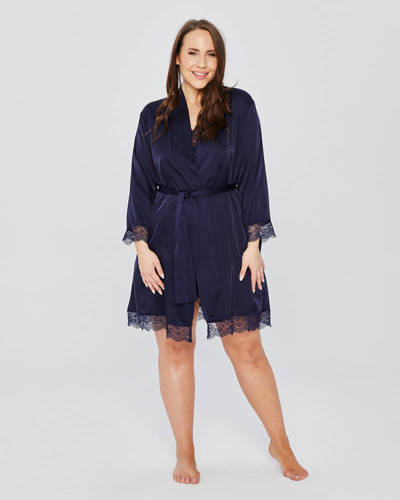Szlafrok satynowy z koronką plus size Mona navy blue