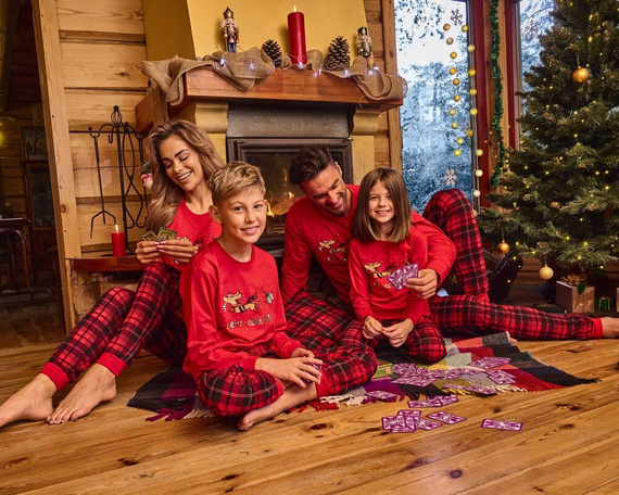 593/156 966/156 Celebrate Piżama chłopięca Cornette czerwony