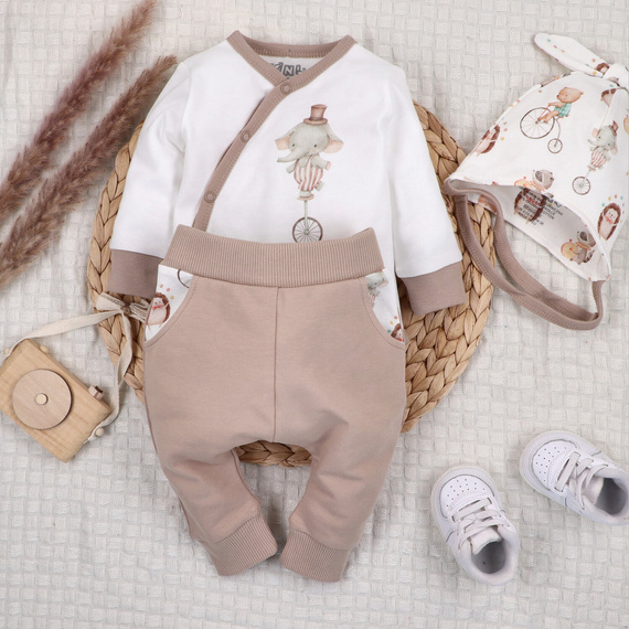 ABN-5592 Circus Dziecięce spodnie dresowe Nini – 100% bawełna organiczna, miękkie i bezpieczne