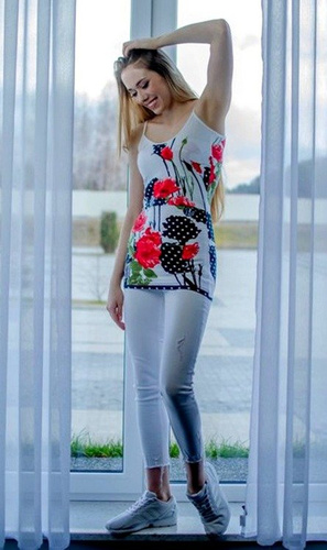 009 Bluzka na ramiączkach MIRACLE- maki 