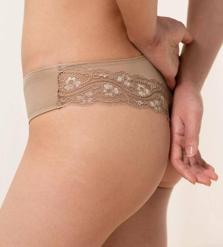 Lovely Micro Brazilian String Figi Damskie Triumph beżowy