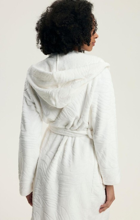 43612 Daryl Szlafrok damski Henderson cream – z kapturem, wytłaczany wzór