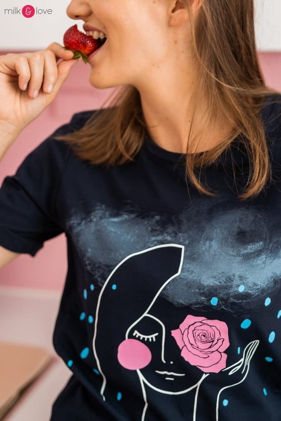 Bluzka do karmienia Boob Milk&Love ciemny granat z grafiką