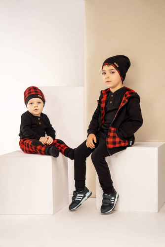 Body z długim rękawem 163547 "Magia Świąt" Nicol - czarny