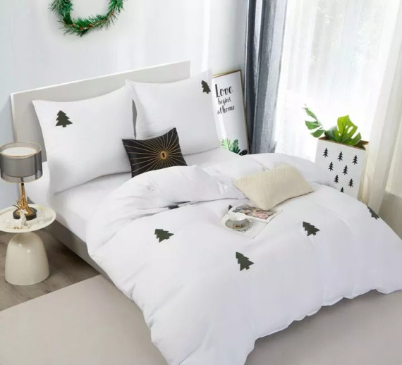 Cuty Christmas Pościel świąteczna z mikrofibry Spod Igły i Nitki – biała z aplikacjami 3D zielona choinki, zapięcie na suwak