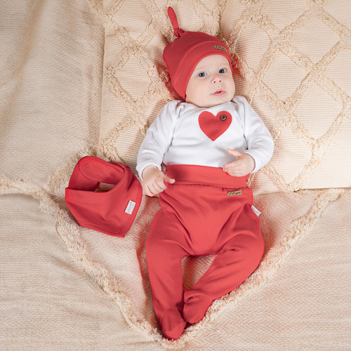 163200 Komplet czapka, body, apaszka i półśpioch "Walentynki" Nicol