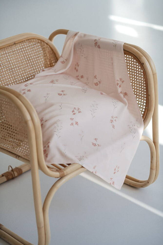 Flowers on Pink Otulacz bambusowy Milk&Love