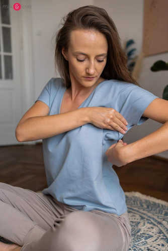 Two Ways Milk&Love bluzka ciążowa i do karmienia z krótkim rękawem błękitny