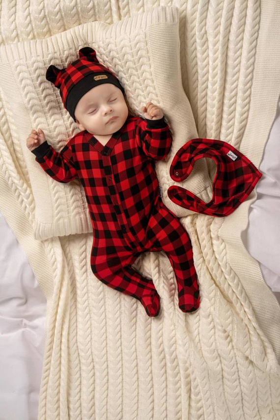 Pajacyk niemowlęcy 163517 "Magia Świąt" Nicol - kratka: czarny, czerwony