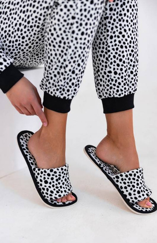 Cruella Dres Damski welur Sensis- biały-czarny