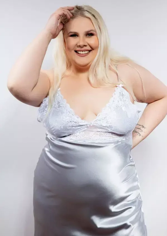 Harper Plus Size Satynowa halka, wąskie ramiączko DKaren srebrny