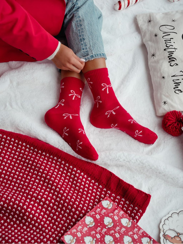 0200.198 Kokardki – damskie skarpety bawełniane Milena, czerwony