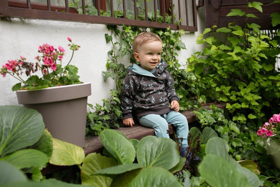 Bluza z kapturem "Stay Green" Pinokio - grafit druk