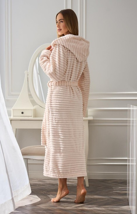 2599 Robin Szlafrok Damski długi L&L - morelowy