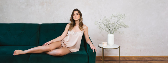 Dotyk Piżama Damska wąskie ramiączko, krótkie spodenki Italian Fashion - beżowy