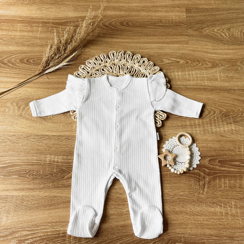 PAAG002 EkoBaby Mamatti Pajac dla dziewczynki - biały