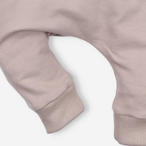 ABN-4517/BEZ Spodnie dresowe kieszonka z bawełny organicznej Nini beżowy