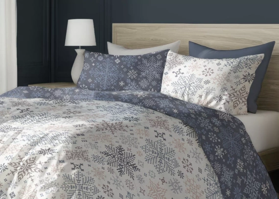 Scandic 077 Pościel świąteczna Scandic Faro biała i granatowa w śnieżynki– dwustronna bawełna 100%, zamek