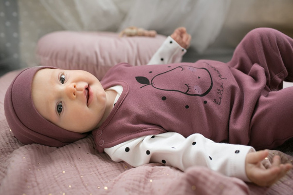 Tres Bien Pinokio Czapka niemowlęca - róż ciemny