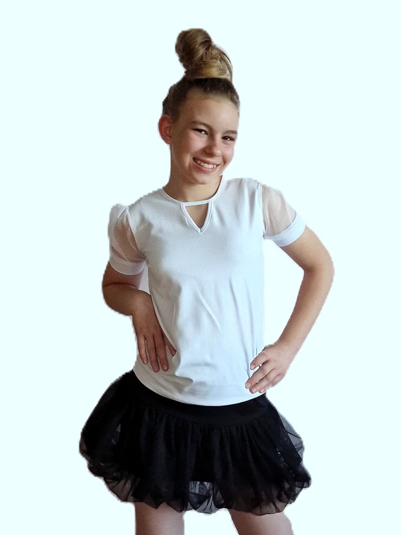 Sonia Bluzka dziecięca Bambarillo – biała, bawełniana, elegancka i wygodna