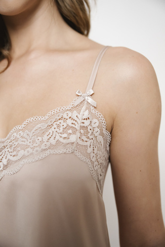 Dotyk Piżama Damska wąskie ramiączko, krótkie spodenki Italian Fashion - beżowy