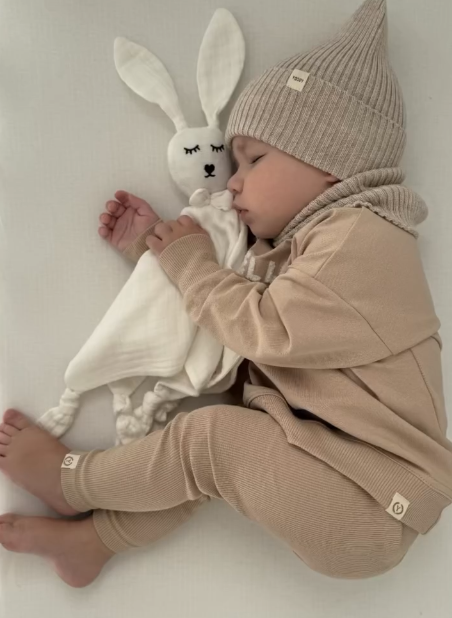 Legginsy dziecięce w prążek Yosoy - karmelowy 