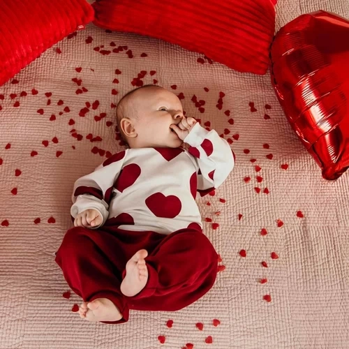 Love Eevi Spodnie niemowlęce -bordo