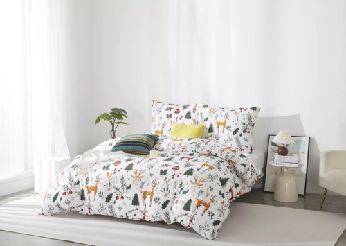 Christmas Forest Pościel mikrosatynowa świąteczna biała I25 Spod Igły i Nitki – miękka, gładka i trwała