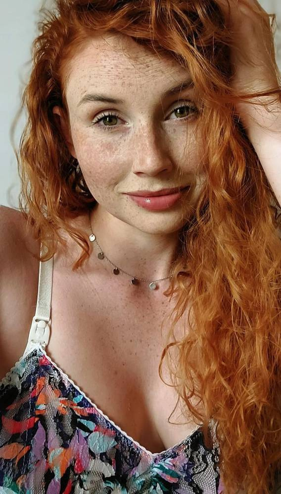 Femi Soft Flowers miękki biustonosz do karmienia Momtobe fioletowy