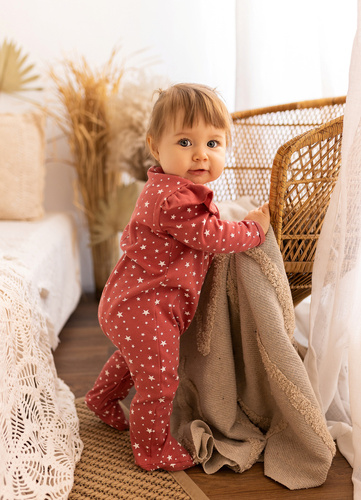 "Stars" Makoma Pajacyk niemowlęcy ciemny róż