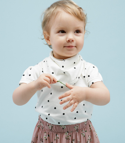 Tres Bien Pinokio Chustka niemowlęca - ecru groszki