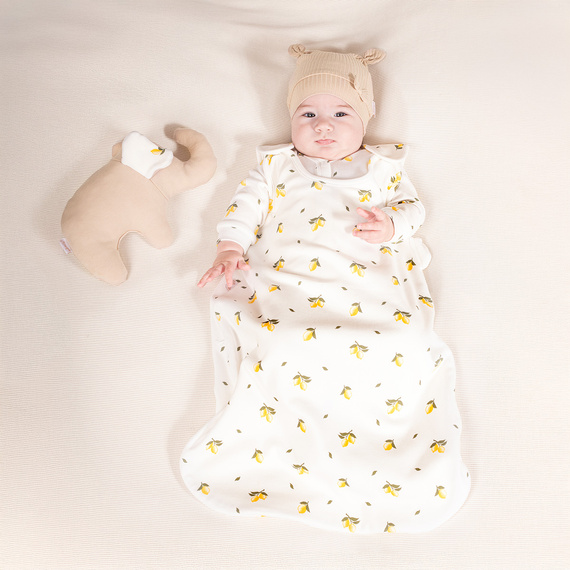 212054 Tola Nicol Czapeczka niemowlęca