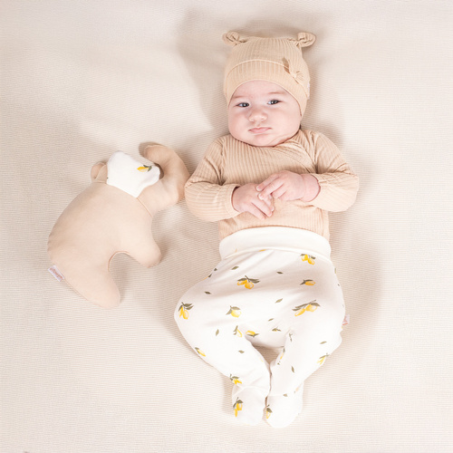 212054 Tola Nicol Czapeczka niemowlęca