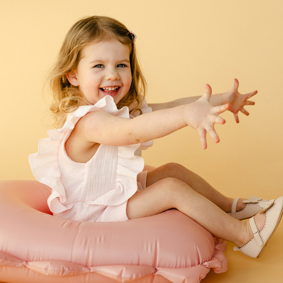 Strawberry & Love Eevi Rampers niemowlęcy - koral