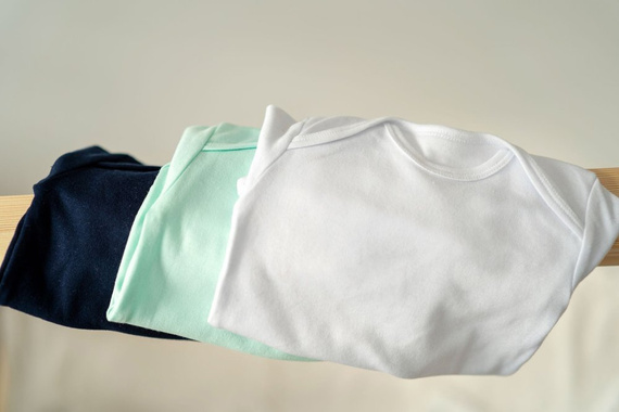 2012 Body długi rękaw dekolt lamowany Miracle - białe