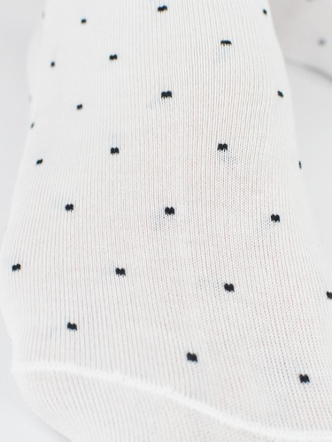 Stopki damskie Noviti ST077 – modal, kropki, płaskie szwy, komfort ecru