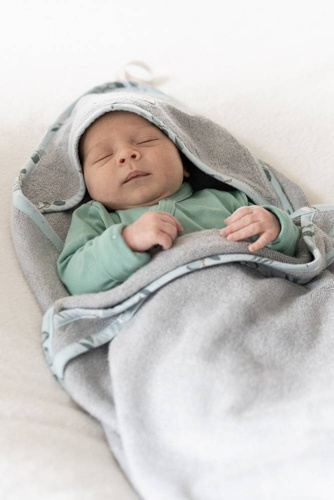 bambusowy ręcznik z kapturkiem Doctor Nap 4461 - milk