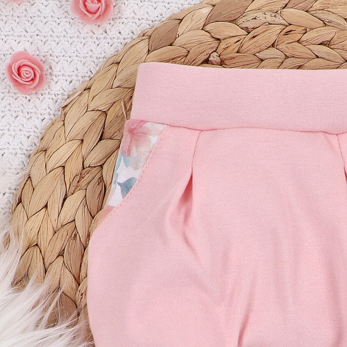 ABN-5425 Kolorowe kwiatki Spodnie z bawełny organicznej Nini różowy