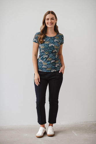 Milk Shirt Bluzka do karmienia i ciążowa z krótkim rękawem Milk&Love łąka na granatowym