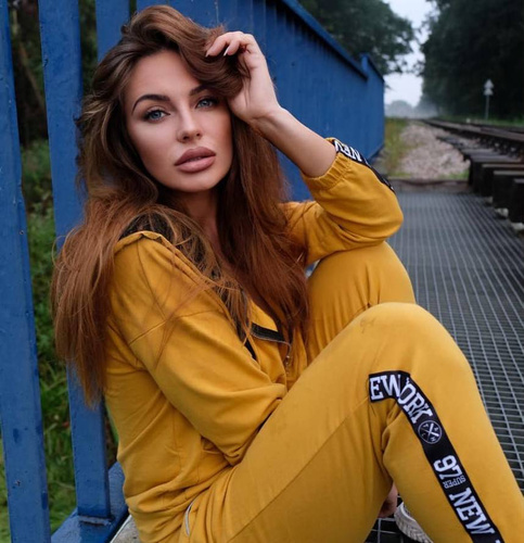 619 New York dres damski Forex - miodowy