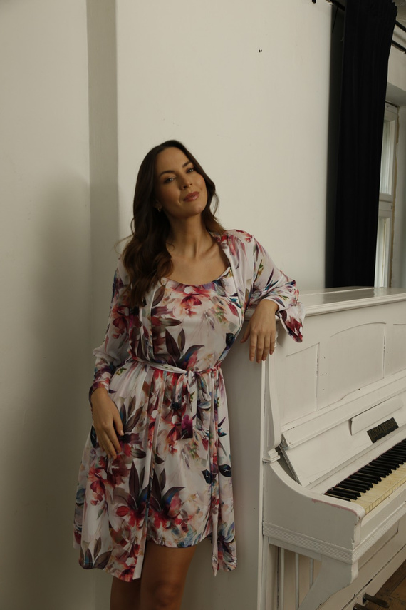 86663 Larisa Szlafrok peniuar Mewa druk w kwiaty