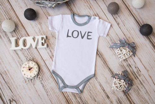 "Love" Body z krótkim rękawem Terjan - niebieski