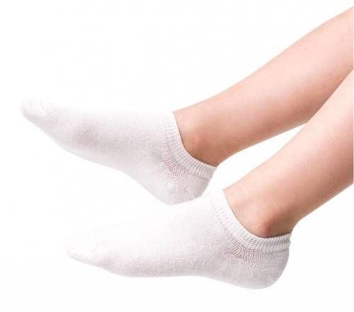 Art.150 Stopki dziecięce Steven - biały