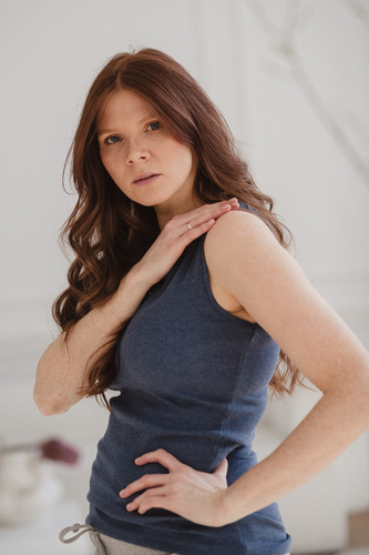 Tummy koszulka ciążowa do karmienia w prążki na ramiączkach Milk&Love jeans blue