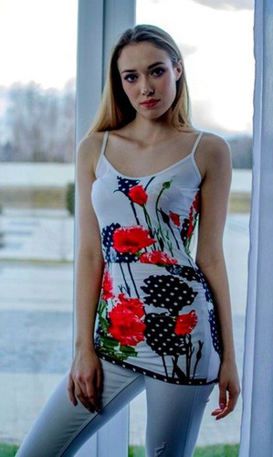 009 Bluzka na ramiączkach MIRACLE- maki 